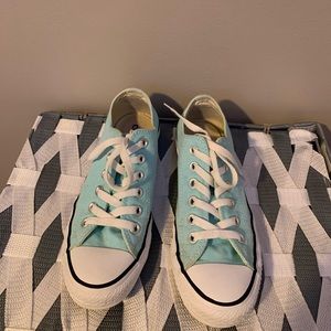 mint green converse